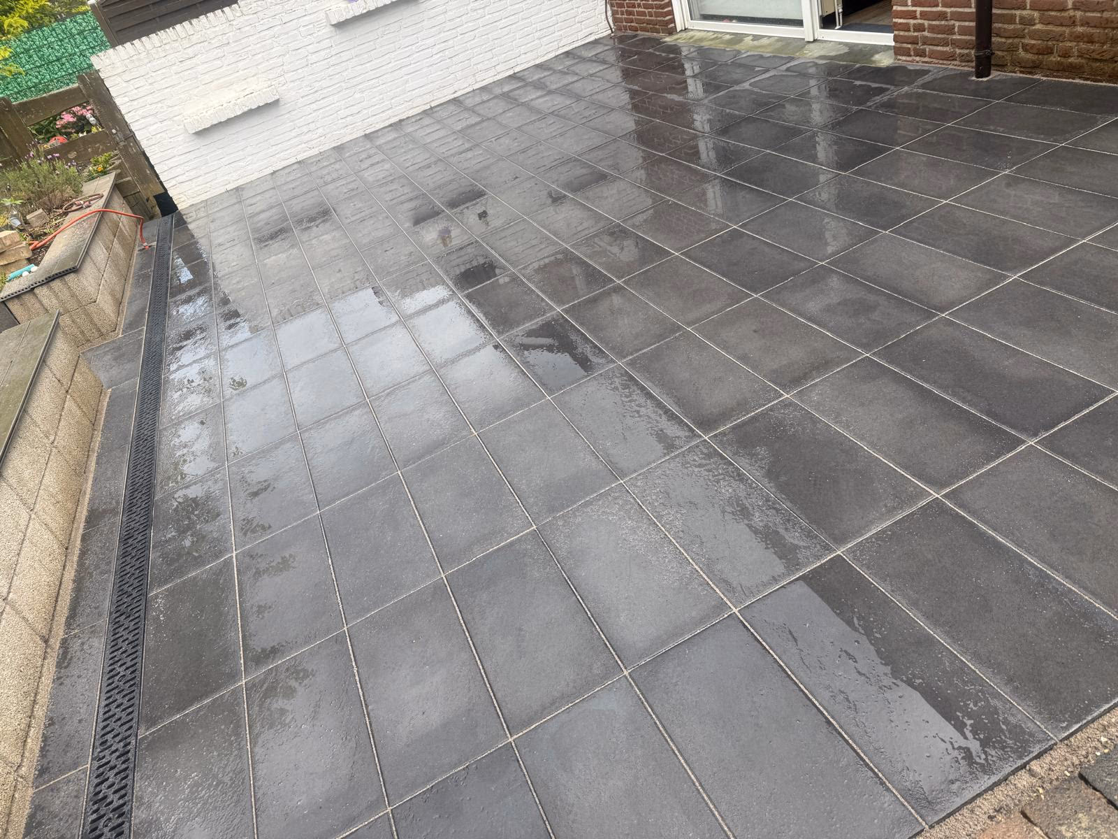 Pflasterarbeiten mit Terrasse und Gartenwegen im Außenbereich